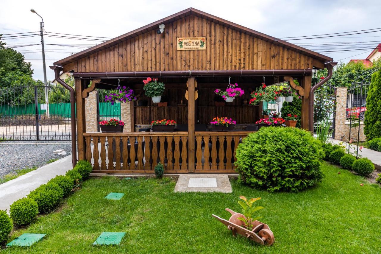 Vila Yna Năvodari Exteriör bild