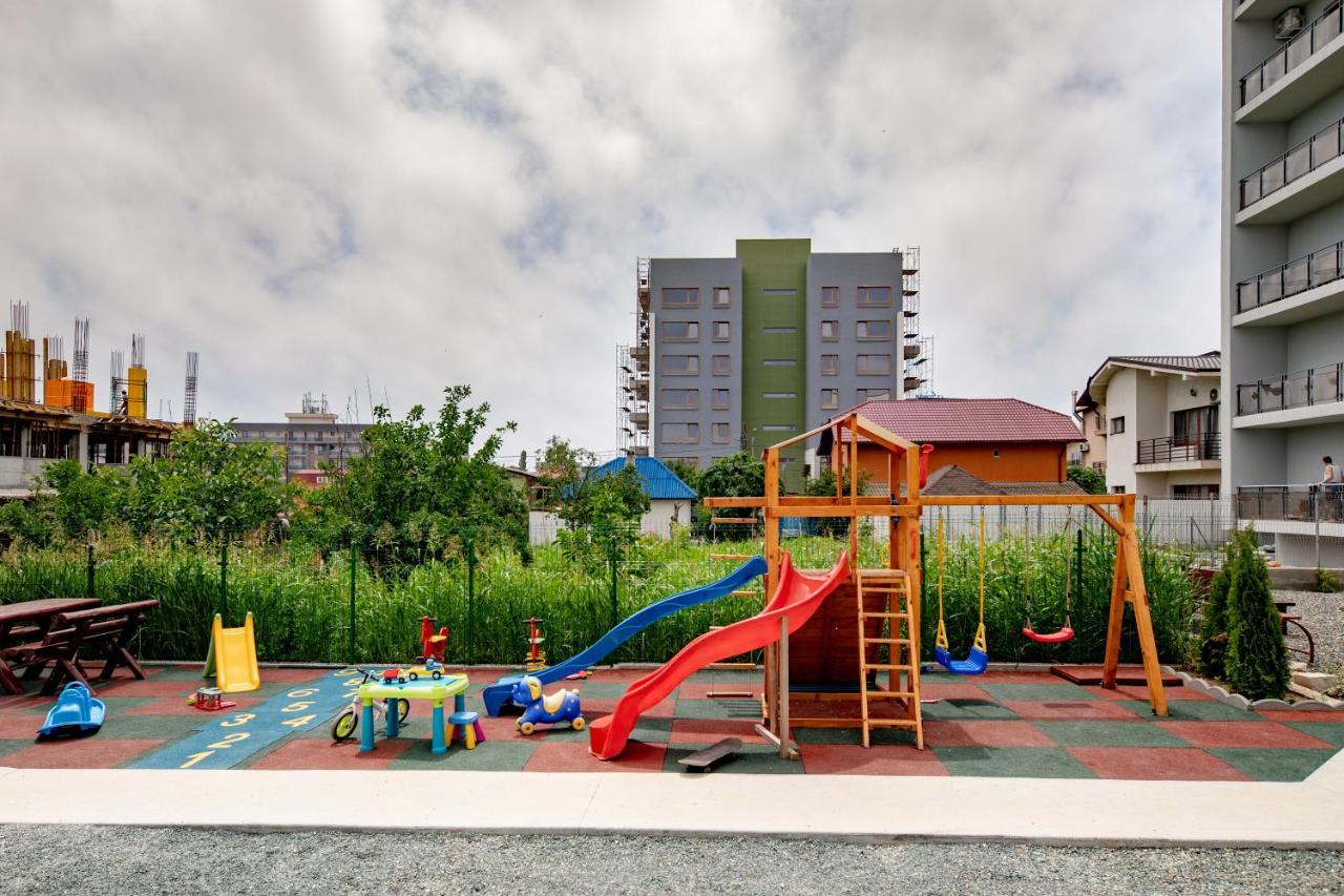 Vila Yna Năvodari Exteriör bild