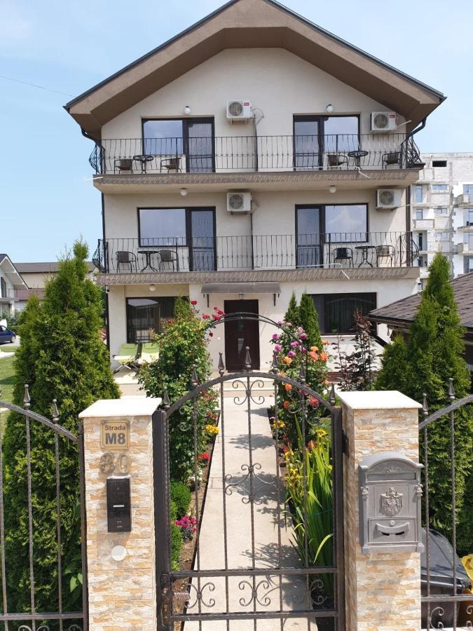 Vila Yna Năvodari Exteriör bild