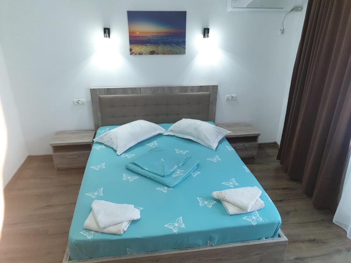 Vila Yna Năvodari Exteriör bild