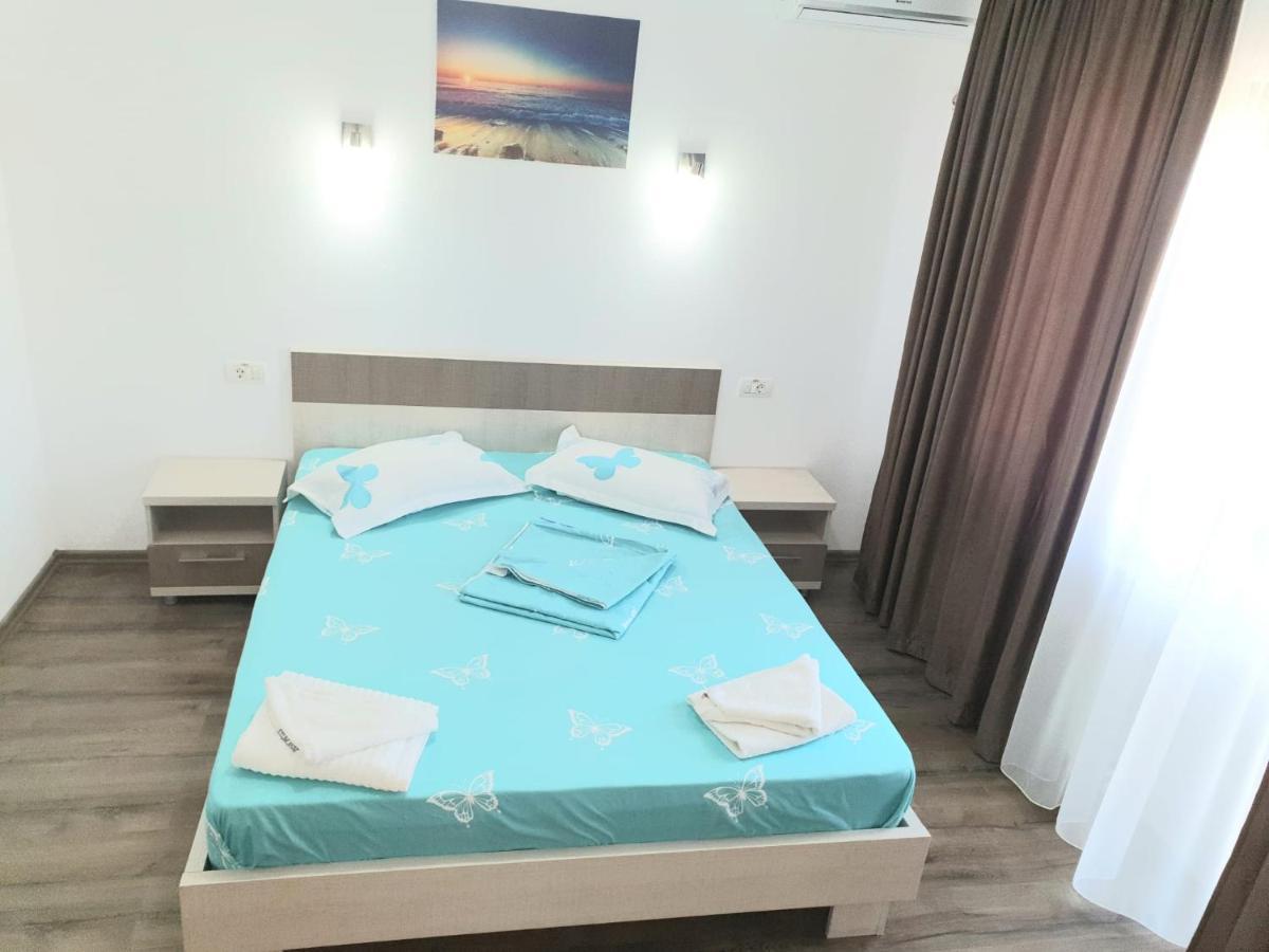 Vila Yna Năvodari Exteriör bild
