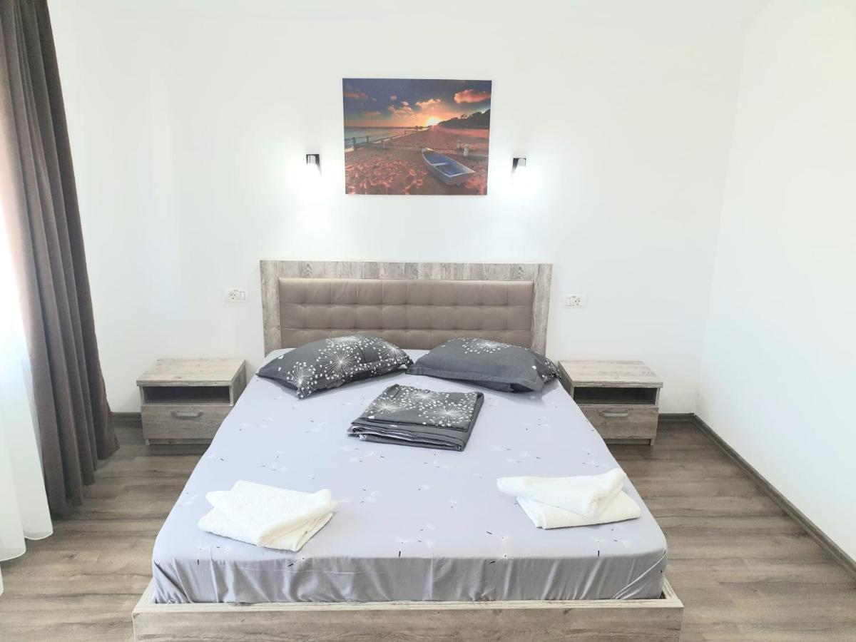 Vila Yna Năvodari Exteriör bild