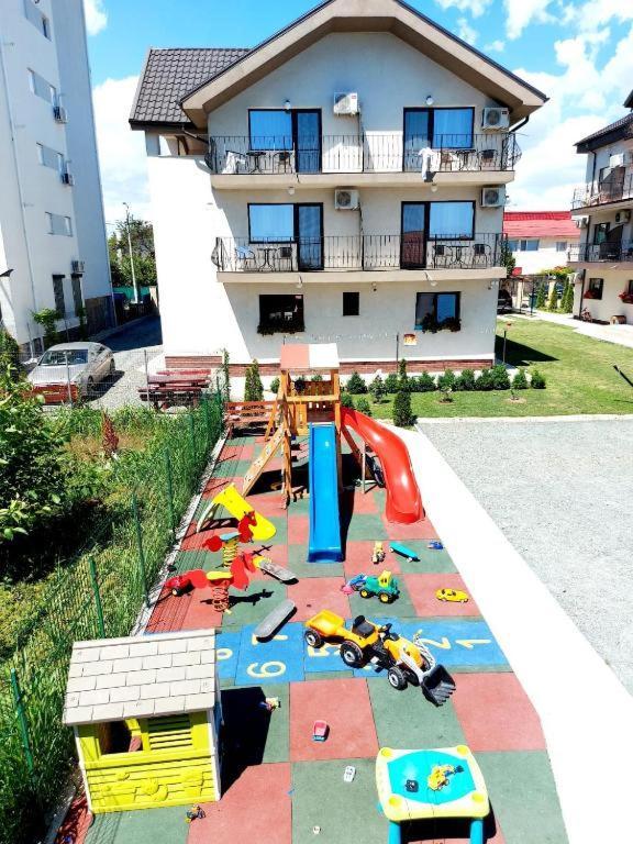 Vila Yna Năvodari Exteriör bild